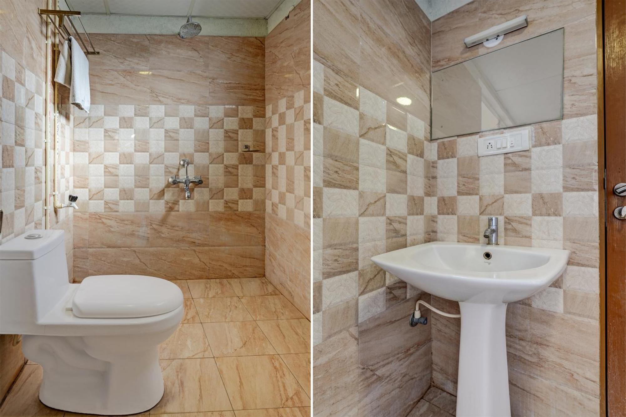 O V3r Residency Hotel 3*